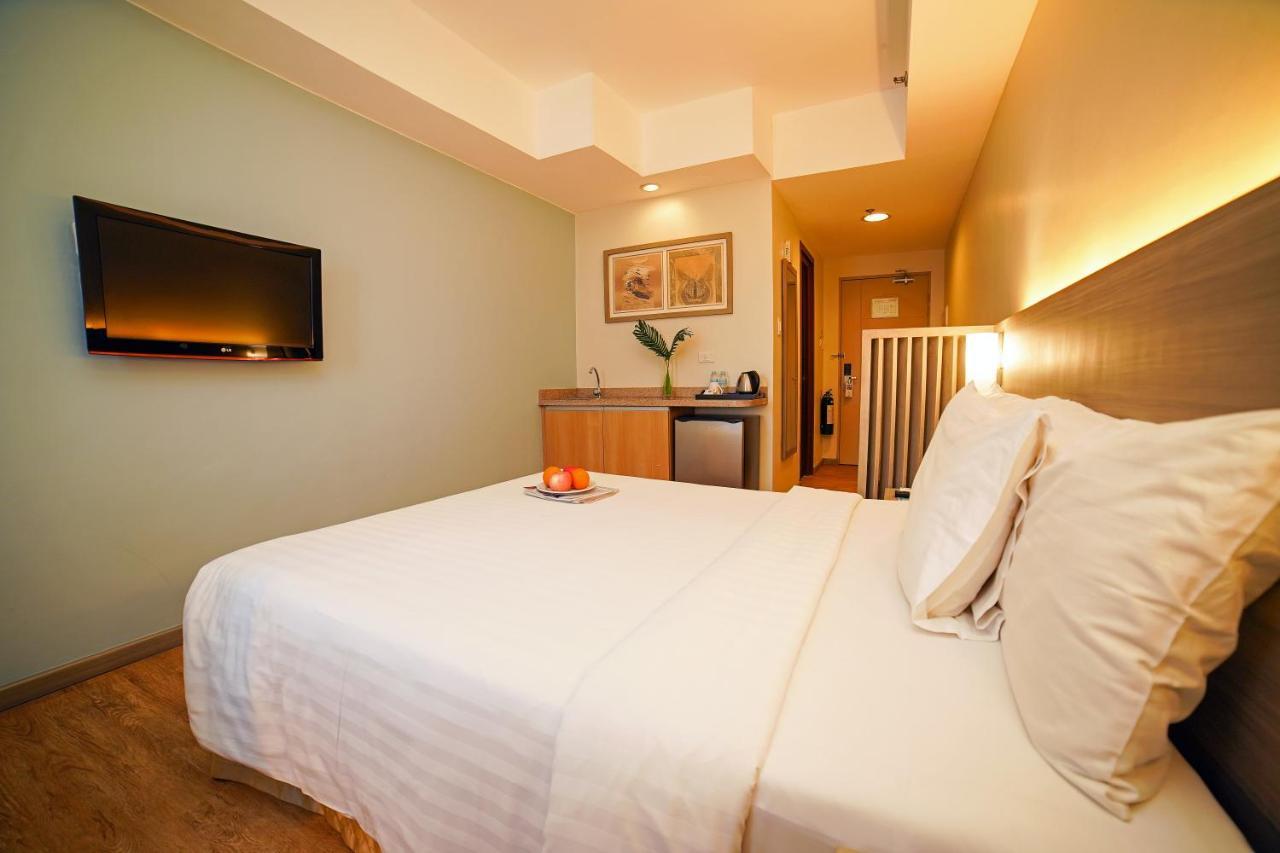 One Pacific Place Serviced Residences Makati City Exterior photo