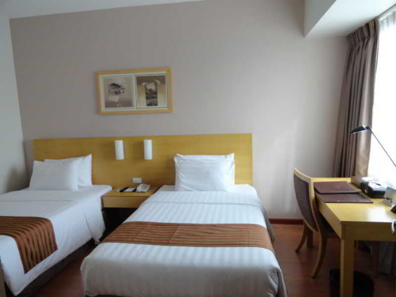 One Pacific Place Serviced Residences Makati City Exterior photo