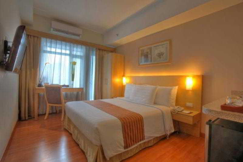 One Pacific Place Serviced Residences Makati City Exterior photo