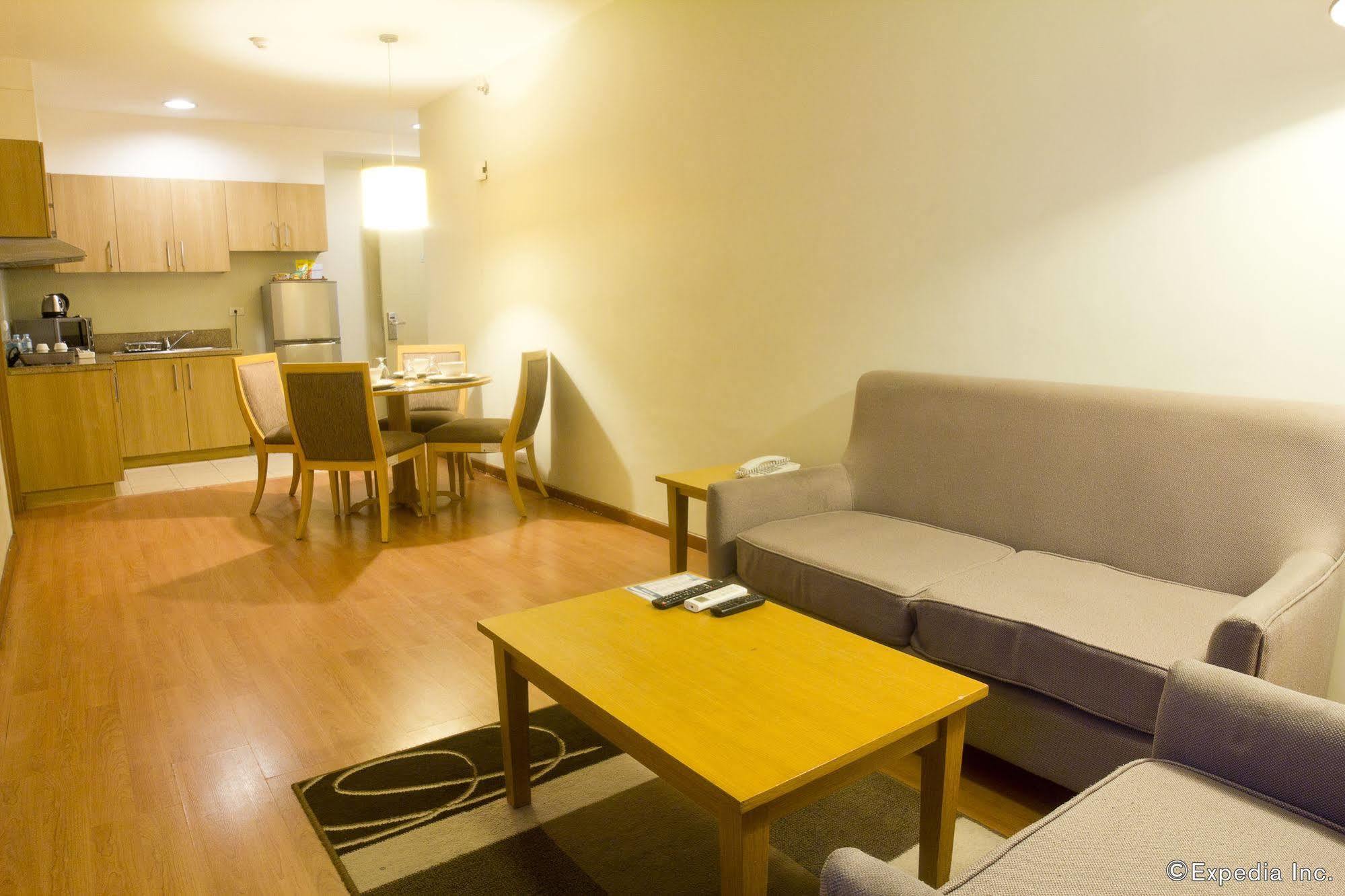 One Pacific Place Serviced Residences Makati City Exterior photo