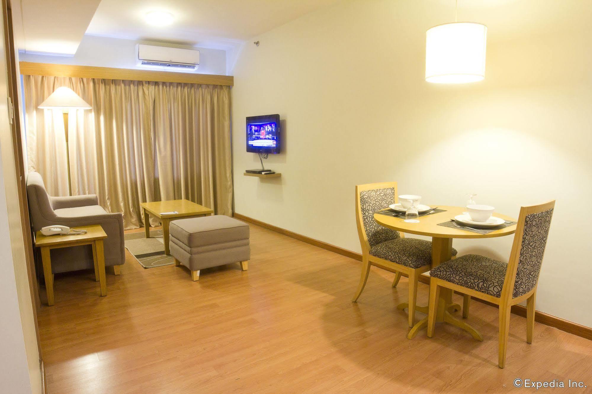 One Pacific Place Serviced Residences Makati City Exterior photo