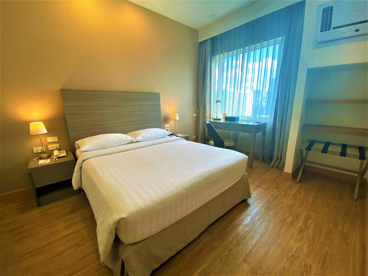 One Pacific Place Serviced Residences Makati City Exterior photo